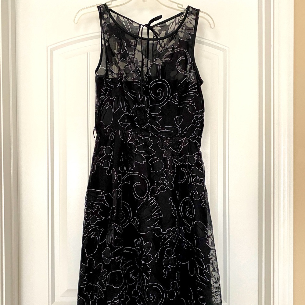 NWT White House Black Market Cocktail Dress, Size2